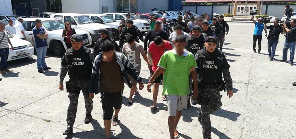 La Polic&iacute;a Nacional captur&oacute; a personas dedicadas supuestamente a los delitos de tr&aacute;fico de drogas, sicariato, robo y contrabando.