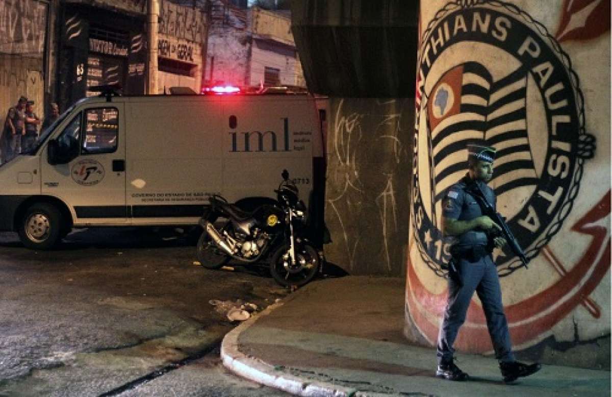 La principal hip&oacute;tesis es que los cr&iacute;menes estar&iacute;an relacionados al tr&aacute;fico de drogas y no a peleas entre hinchas de f&uacute;tbol en un d&iacute;a de cl&aacute;sico. Foto: AFP