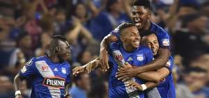 Delf&iacute;n y Emelec pierden ventaja en la parte alta