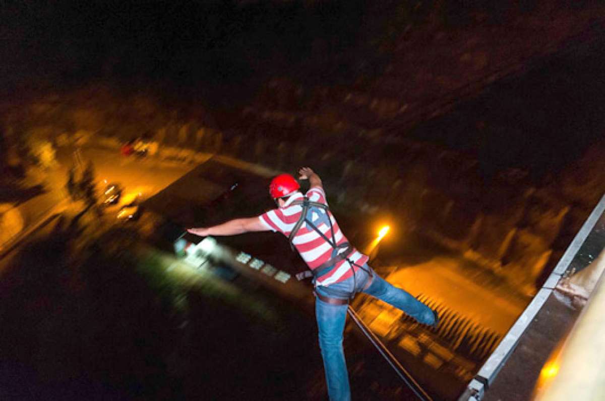 Puenting, un salto al vac&iacute;o (Galer&iacute;a y Audios)