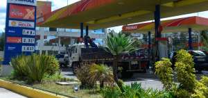 El Gobierno analiza eliminar el subsidio a los combustibles que usan los veh&iacute;culos de alta gama. 