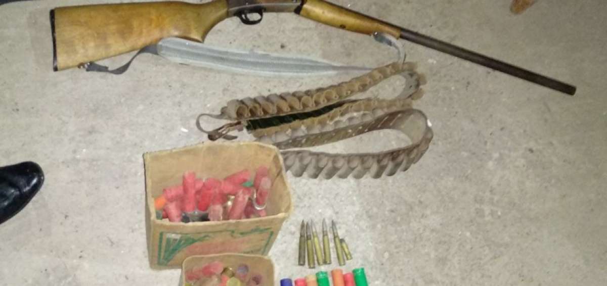 Los uniformados mostraron el material decomisado. 