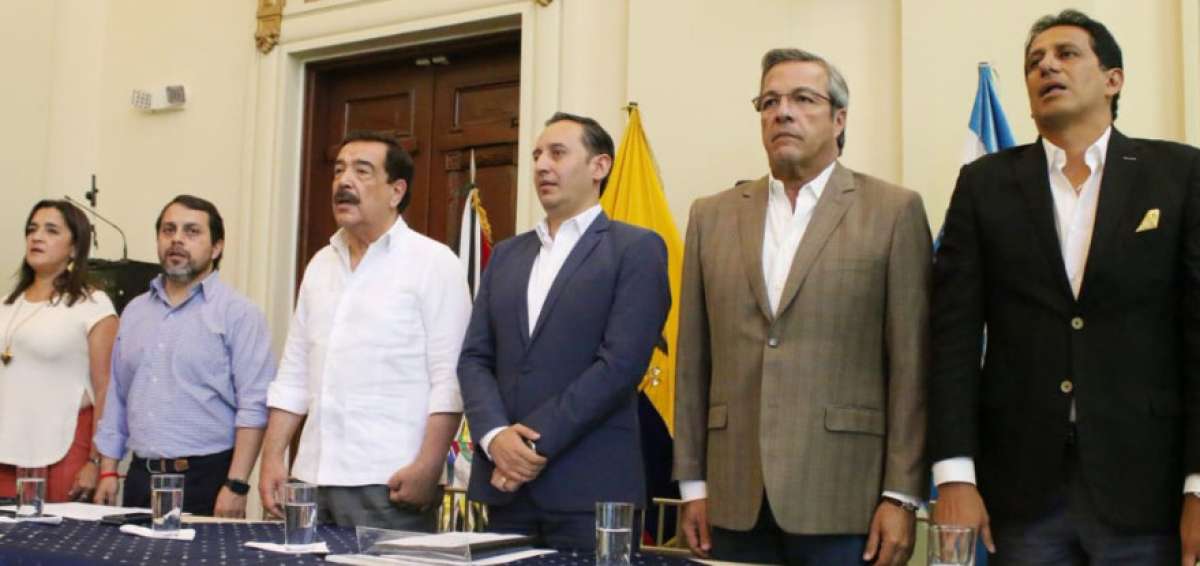 Autoridades nacionales y provinciales participaron del lanzamiento del concurso p&uacute;blico para la concesi&oacute;n de estas v&iacute;as. 