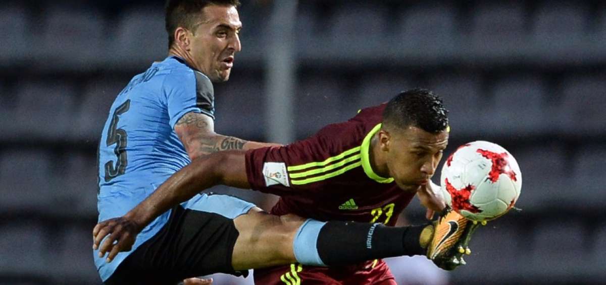 Uruguay asegura el repechaje