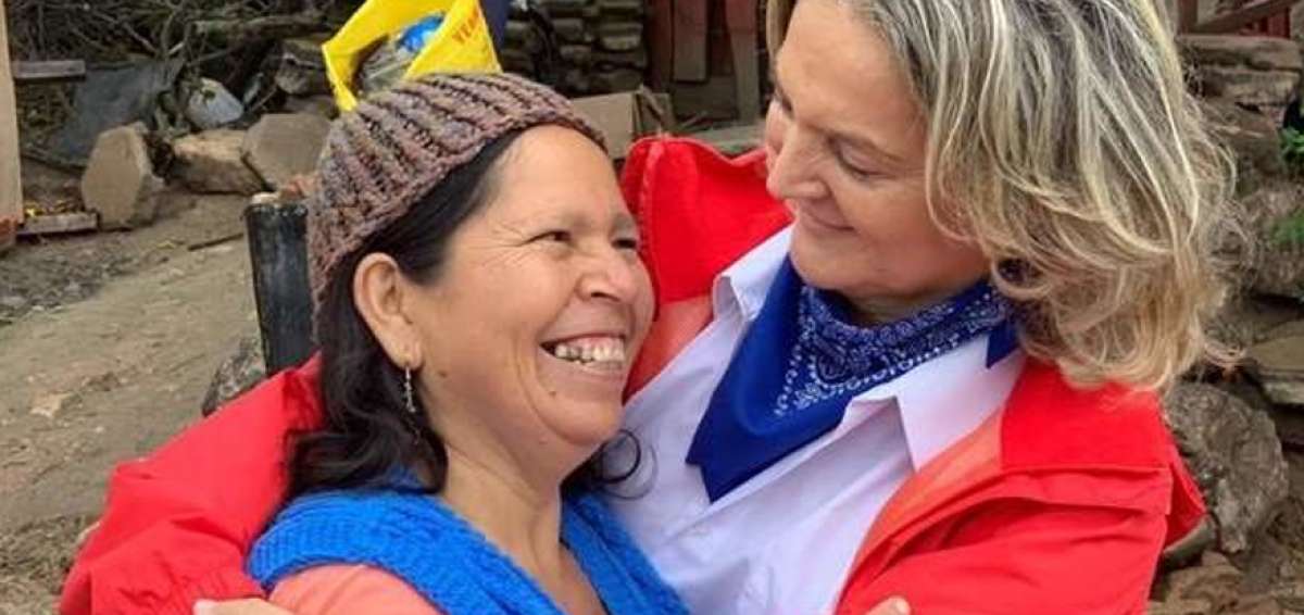 Pilar Mateo (d) ha llevado su invento a comunidades de escasos recursos en varios pa&iacute;ses sudamericanos.