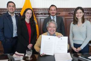 Guillermo Lasso firmó el decreto ejecutivo 607 y envió el pedido de Consulta Popular al CNE. 