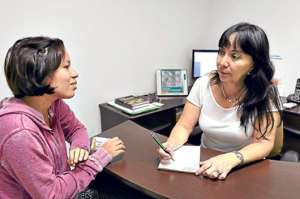 Daniela Vargas fue diagnosticada con c&aacute;ncer de est&oacute;mago en diciembre. Su decisi&oacute;n fue congelar sus &oacute;vulos, lo que considera una esperanza de vida. Foto: Alfredo Piedrah&iacute;ta / El Tel&eacute;grafo