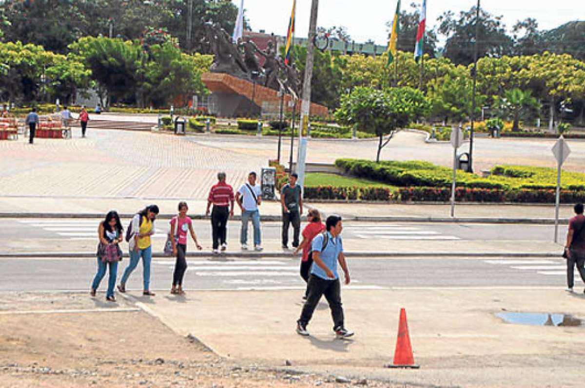 Los j&oacute;venes orenses a m&aacute;s de contar con la Universidad T&eacute;cnica de Machala, en 2017, tendr&aacute;n como opci&oacute;n la UNAE, en Santa Rosa. Foto: Fabricio Cruz |  para El Tel&eacute;grafo