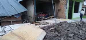 Da&ntilde;os en casas, ca&iacute;das de &aacute;rboles y postes en Per&uacute; por sismos de Ecuador