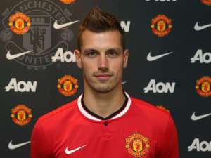 Schneiderlin firma por cuatro a&ntilde;os con el Manchester United