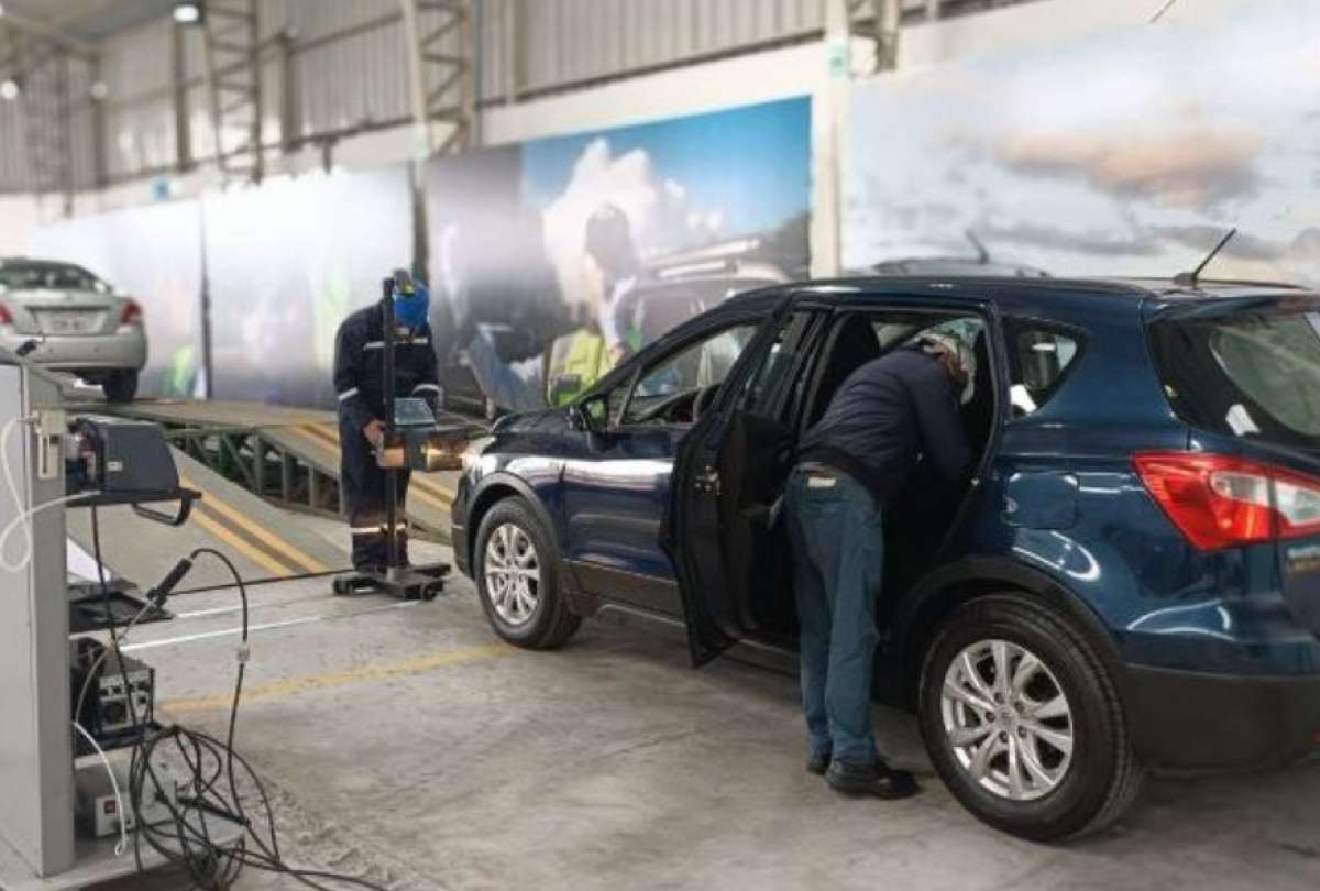 La revisi&oacute;n y matriculaci&oacute;n vehicular arrancar&aacute; el 19 de enero en Quito.