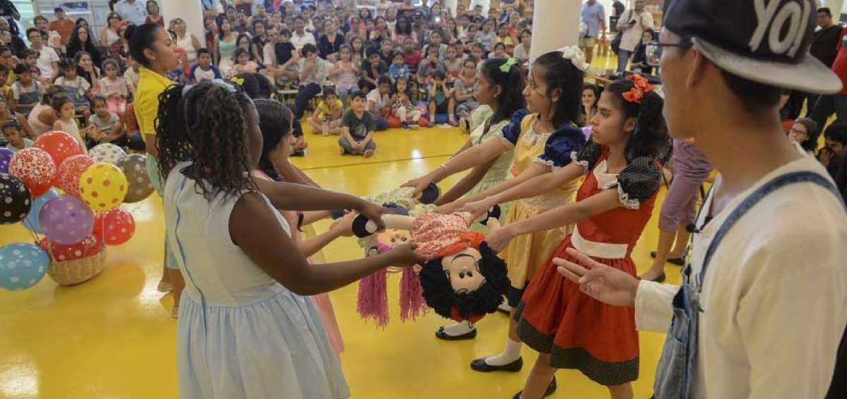 El elenco infantil de El Gran Teatro de Monte Sina&iacute; present&oacute; la obra Historia de mu&ntilde;ecas abandonadas.