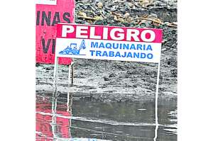 Rescatistas siguen en la b&uacute;squeda de un conductor y su volqueta