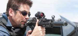 Fotograma de la pel&iacute;cula &lsquo;Sicario&rsquo; (2015), dirigida por Denis Villeneuve e interpretada por  Emily Blunt, Josh Brolin y Benicio Del Toro.