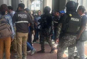 Allanan oficinas de la Alcald&iacute;a de Guayaquil