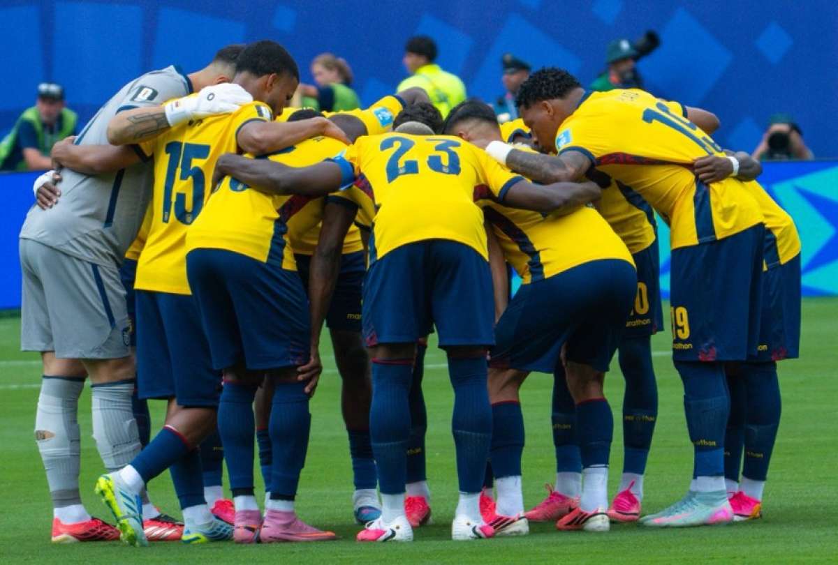 Ecuador defini&oacute; el once para el partido contra M&eacute;xico.