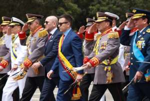El presidente Noboa llegó al Campo de Marte de la Escuela Superior Militar Eloy Alfaro, en Parcayacu.