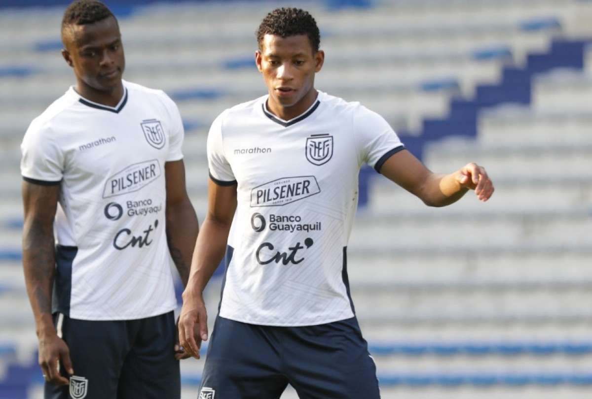 Gonzalo Plata (der.) es una de las figuras de la Selecci&oacute;n