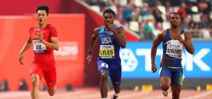 El chino Zhenye Xie (i), el estadounidense Noah Lyles (c) y el ecuatoriano &Aacute;lex Qui&ntilde;&oacute;nez integran la n&oacute;mina de atletas que disputar&aacute;n las medallas en los 200 metros planos del Mundial de Atletismo de Catar.