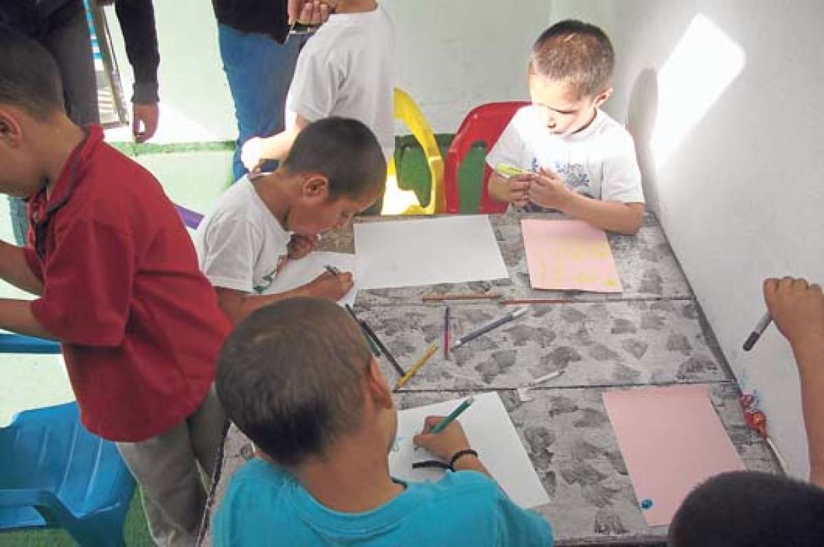 La comunicaci&oacute;n con sus familiares es la mayor dificultad de los peque&ntilde;os con autismo. Foto: Tomada de hms.harvard.edu