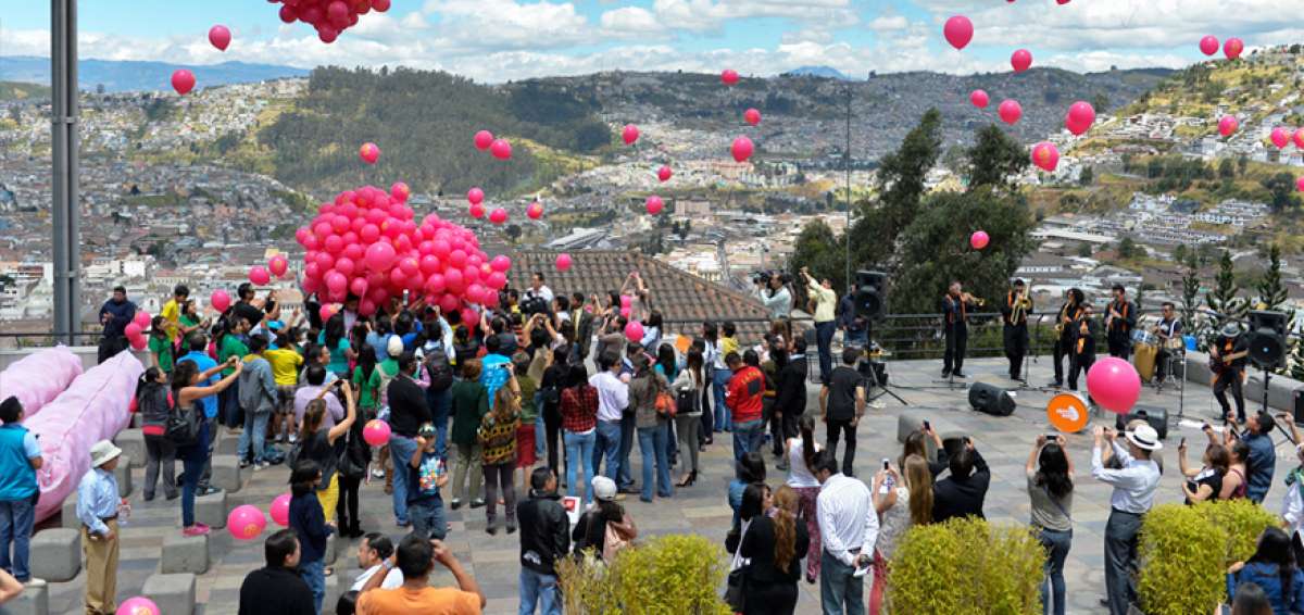 El a&ntilde;o pasado la inauguraci&oacute;n del Verano de las Artes Quito se realiz&oacute; en el Palacio de Cristal, ubicado en el parque Itchimb&iacute;a.
