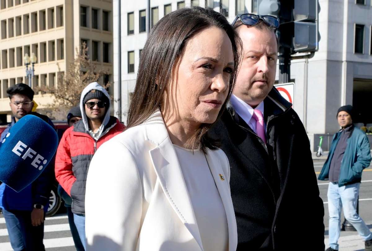 Trump se re&uacute;ne con Machado, pero no cambia su postura sobre su apoyo en Venezuela