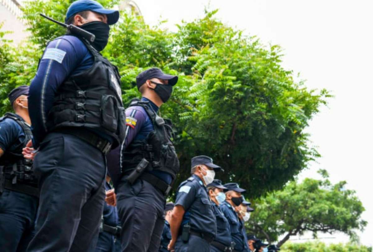 Los dos procesados ofrecían gestionar el ingreso a la Policía Metropolitana de Guayaquil.
