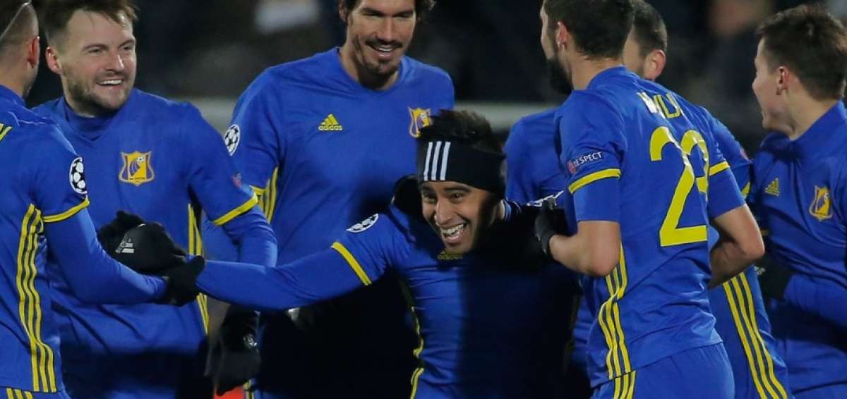 Cristian Noboa celebra junto con sus compa&ntilde;eros el gol del triunfo ante el campe&oacute;n alem&aacute;n.