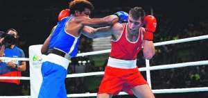 Carlos Mina (izq.) lleg&oacute; a cuartos de final en su primera olimpiada. El franc&eacute;s Mathieu Bauderlique (der.) lo priv&oacute; de colgarse, al menos, la medalla de bronce.