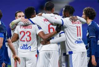 El Olympique de Lyon, histórico del fútbol en Francia, jugará la temporada 2025-2026 en segunda división tras una sanción por mala gestión financiera.