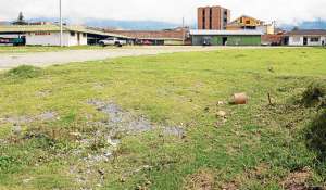 En la capital azuaya existe un d&eacute;ficit de soluciones habitacionales para la poblaci&oacute;n, pero hay terrenos disponibles. Foto: Fernando Machado/El Tel&eacute;grafo 