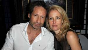 FOX planea nueva temporada de serie Expedientes X