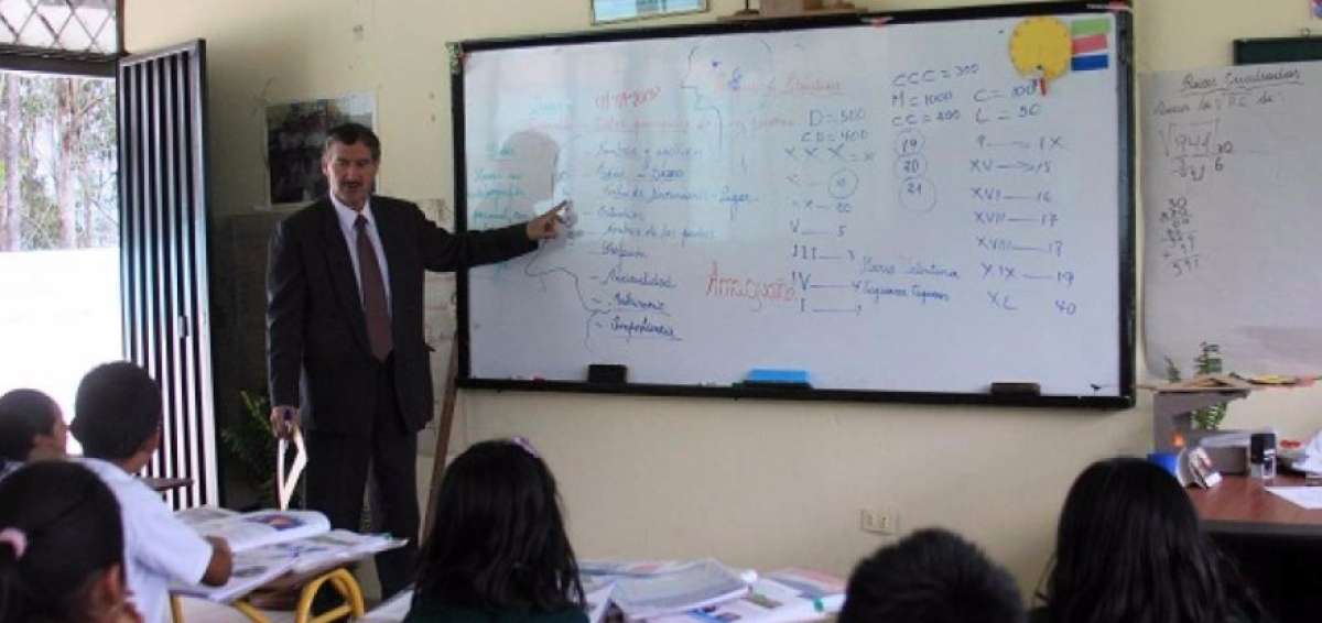 Docentes y estudiantes tendr&aacute;n vacaciones del 24 de diciembre al 2 de enero