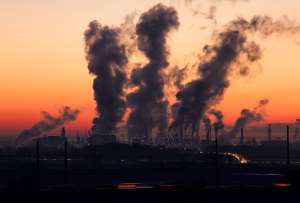 La contaminación ambiental, el factor que causa cáncer pulmonar en no fumadores