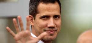 Presidente de Ecuador invita a Guaid&oacute; para que reciba respaldo popular