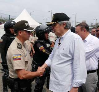Presidente Guillermo Lasso visitó a la Policía Nacional en Chone