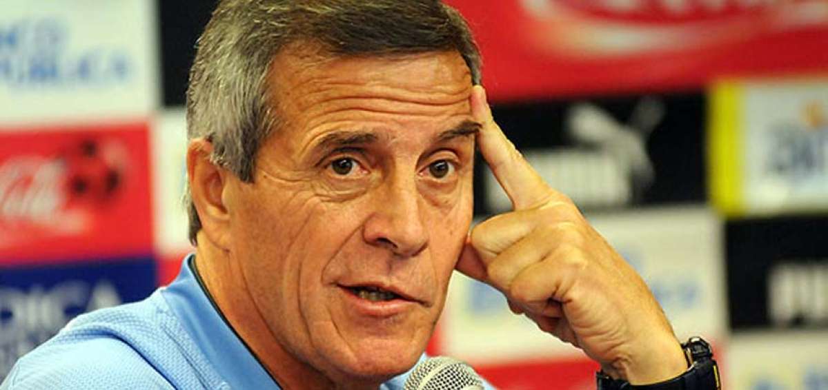 &Oacute;scar Tab&aacute;rez, t&eacute;cnico de Uruguay