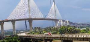 La construcci&oacute;n del Puente Pumarejo se inici&oacute; en 2015. La inversi&oacute;n fue el equivalente a 240,5 millones de d&oacute;lares.
