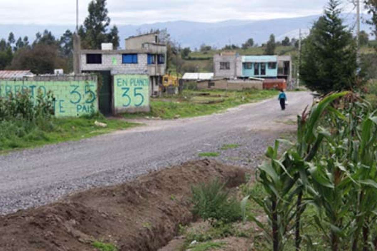 El barrio El Tejar est&aacute; ubicado en la parroquia Alaquez, donde cientos de campesinos se dedican al cultivo de ma&iacute;z, papas, cebolla y zanahoria para su subsistencia. Foto: Silvia Osorio.