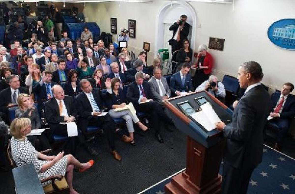 Periodistas interrogan al presidente Barack Obama durante una conferencia de prensa en la Casa Blanca. Foto: Archivo / AFP