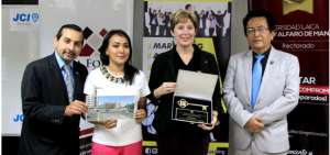 La presidenta de JCI recorri&oacute; Manta y recibi&oacute; las llaves de la ciudad