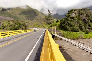 La ruta que fue abierta ayer tiene una extensi&oacute;n de 26,2 km y conecta a Ba&ntilde;os con Penipe y Riobamba. Foto: Roberto Ch&aacute;vez/El Tel&eacute;grafo