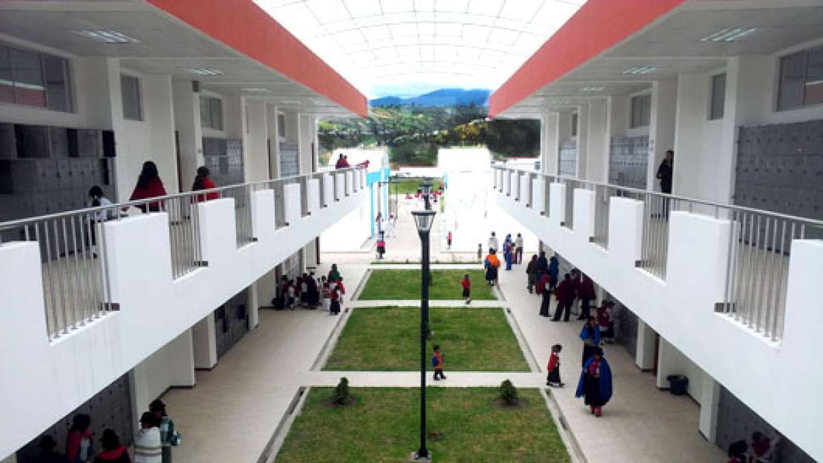 Los habitantes de una docena de comunidades rurales de Quisapincha, situada a 20 minutos de Ambato, recorrieron las instalaciones. FOTOS: CARLOS NOVOA 