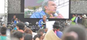 Cientos de personas en el sur de Quito mostraron su apoyo al presidenciable Len&iacute;n Moreno