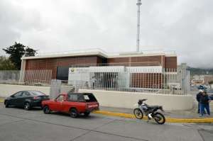 En la gr&aacute;fica aparece el moderno centro de mediaci&oacute;n situado en el cant&oacute;n Pelilleo, all&iacute; se tratan l&iacute;os de linderos, paternidad y otros. Fotos: Roberto Ch&aacute;vez |  El Tel&eacute;grafo
