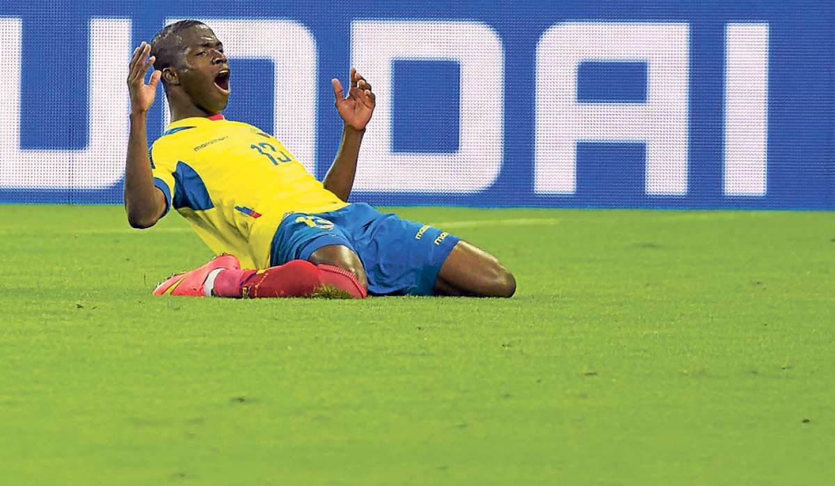 &Eacute;nner Valencia marc&oacute; los 3 goles de la selecci&oacute;n  en el Mundial  Brasil  2014. Foto: Archivo / El Tel&eacute;grafo
