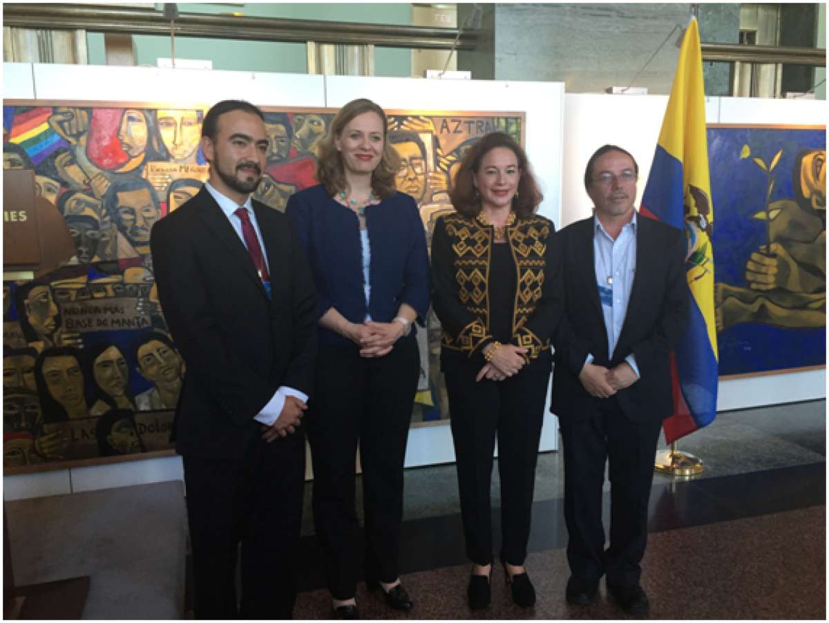 Pavel &Eacute;g&uuml;ez junto a Mar&iacute;a Fernanda Espinosa, representante permanente de Ecuador ante las NN.UU. Foto: Cortes&iacute;a M.F.E.