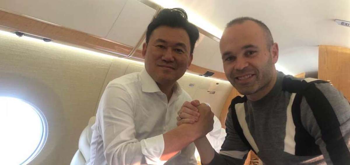 Andr&eacute;s Iniesta confirma su marcha al f&uacute;tbol japon&eacute;s