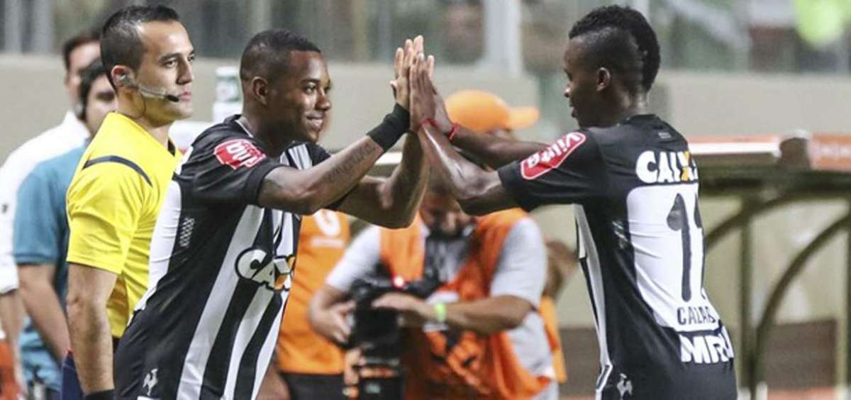 Robinho destac&oacute; el juego que mostr&oacute; Juan Cazares en la Copa