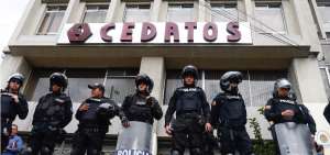 Fiscal&iacute;a allan&oacute; las oficinas de la encuestadora Cedatos
